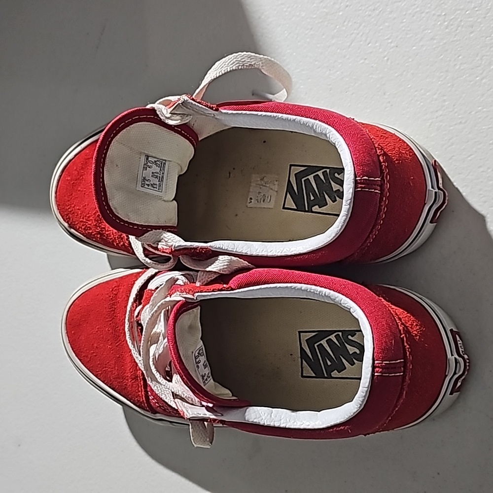 Vans Old Skool Racing Shoe. Size Men's 4.5, Women's 6, Red with white details